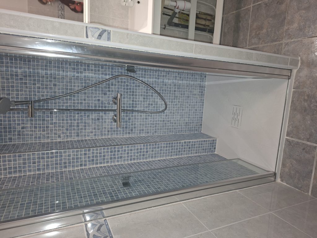 Bac de douche recoupable sur mesure